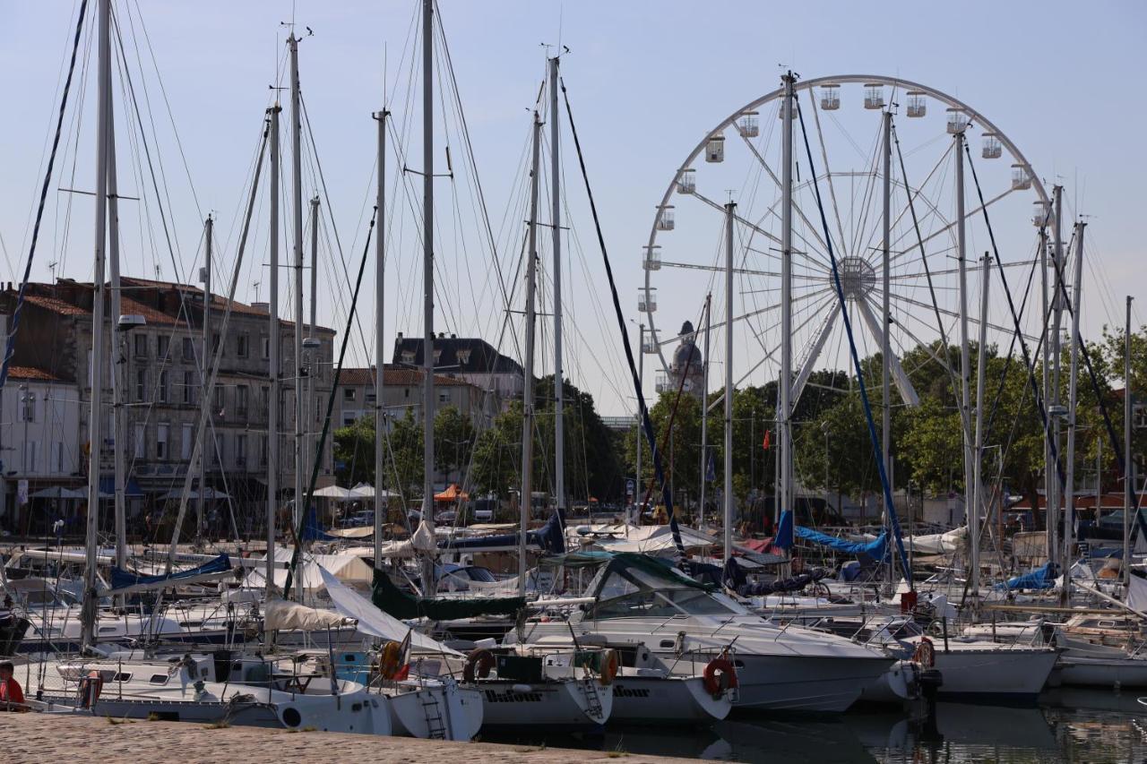 Un Hotel Sur Le Port Ла-Рошель Экстерьер фото